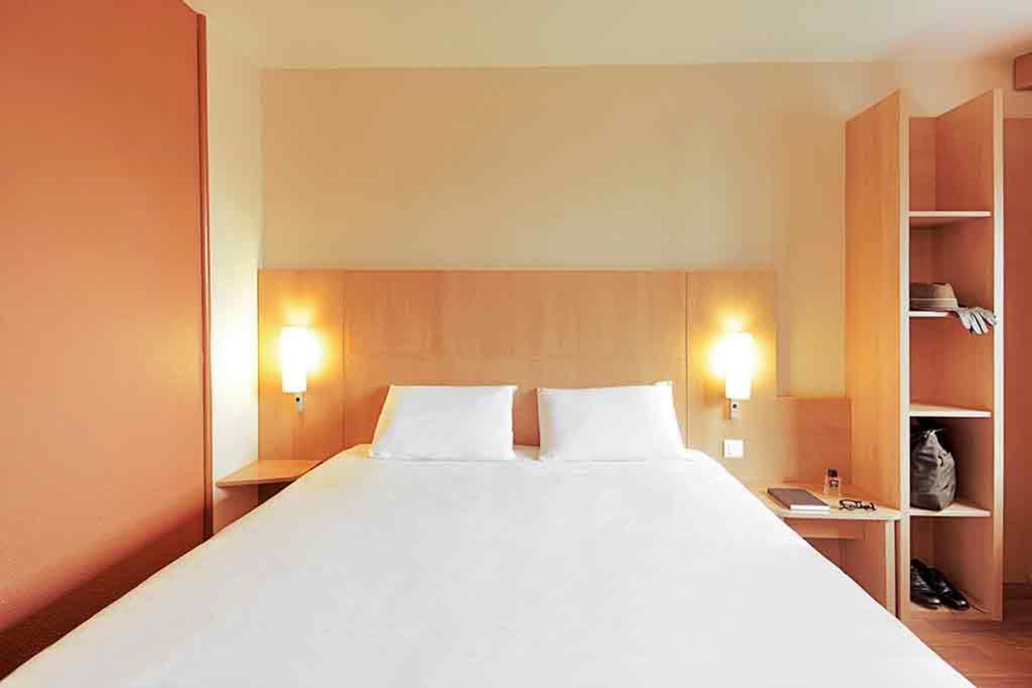 Ibis Madrid Calle Alcala Exterior photo