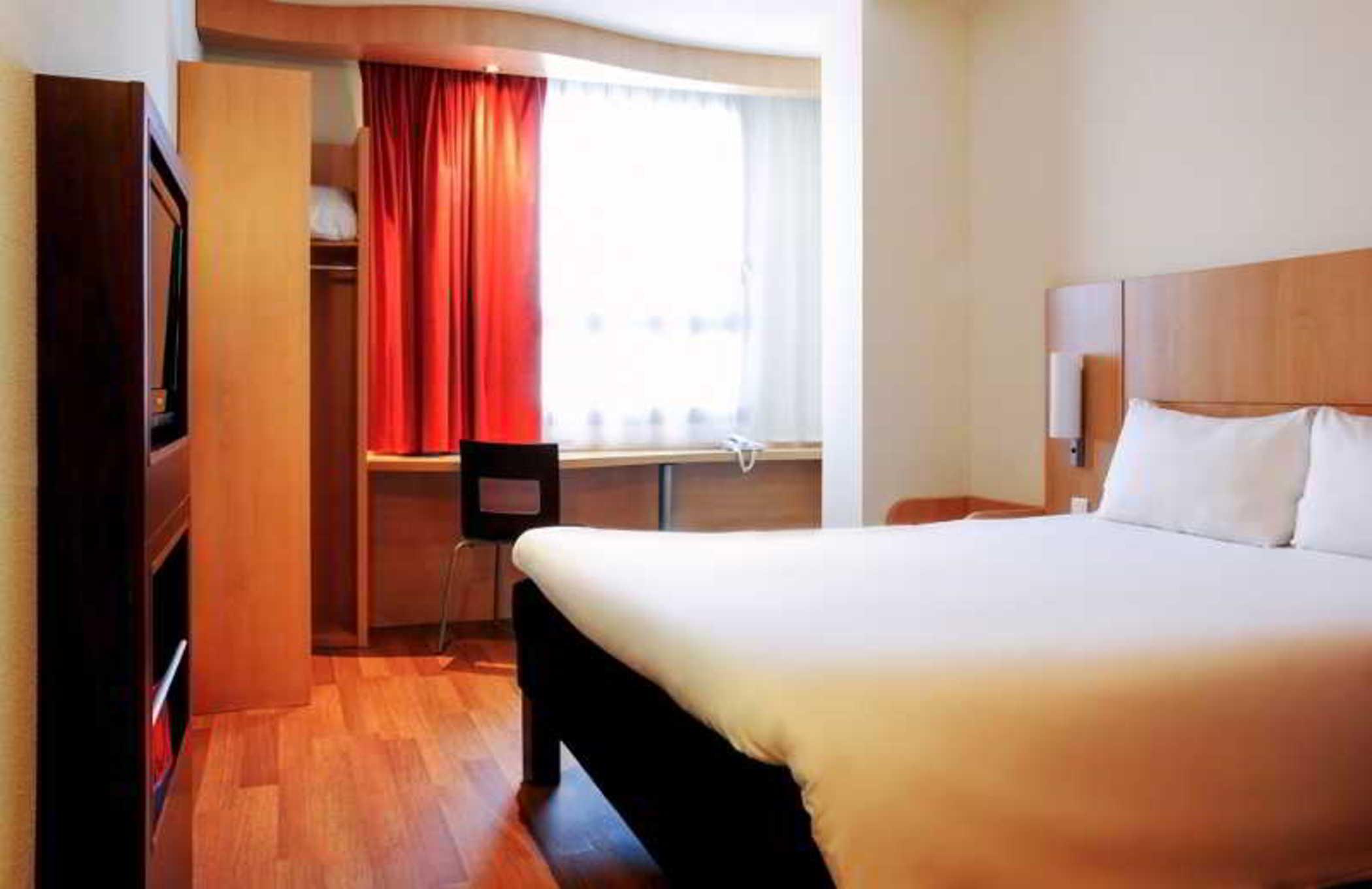 Ibis Madrid Calle Alcala Exterior photo
