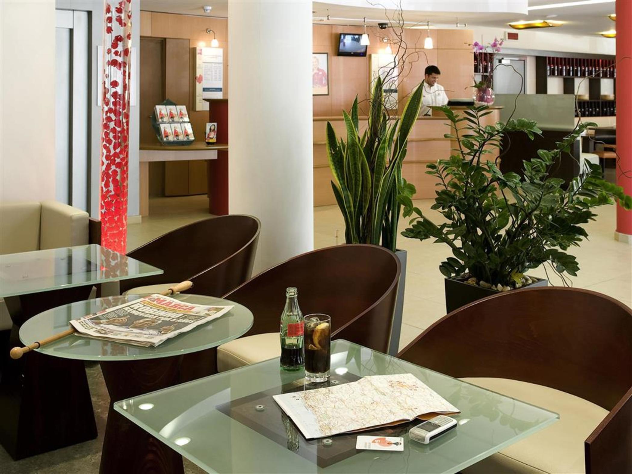 Ibis Madrid Calle Alcala Exterior photo
